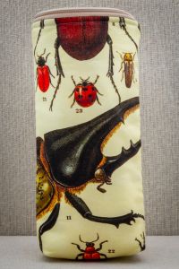 estuche escarabajo trasera