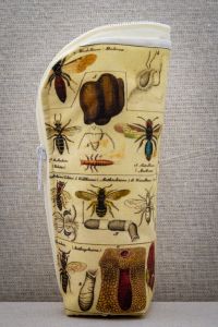 estuche insectos lado derecho